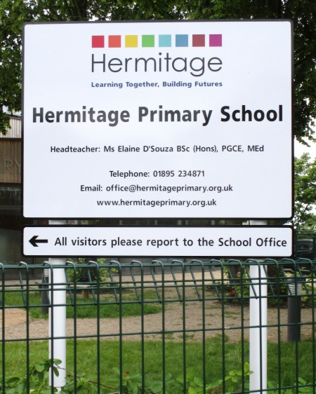 aluminium school sign on posts at Hermitage Primary School